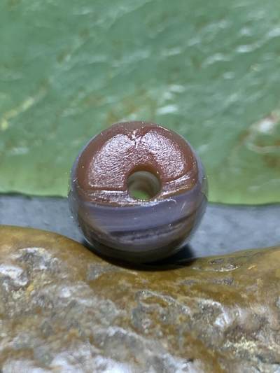 精美亚光高玉化巴西玛瑙手工俏色巧雕连中三元桶珠一个 精美亚光高玉化巴西玛瑙手工俏色巧雕连中三元桶珠一个