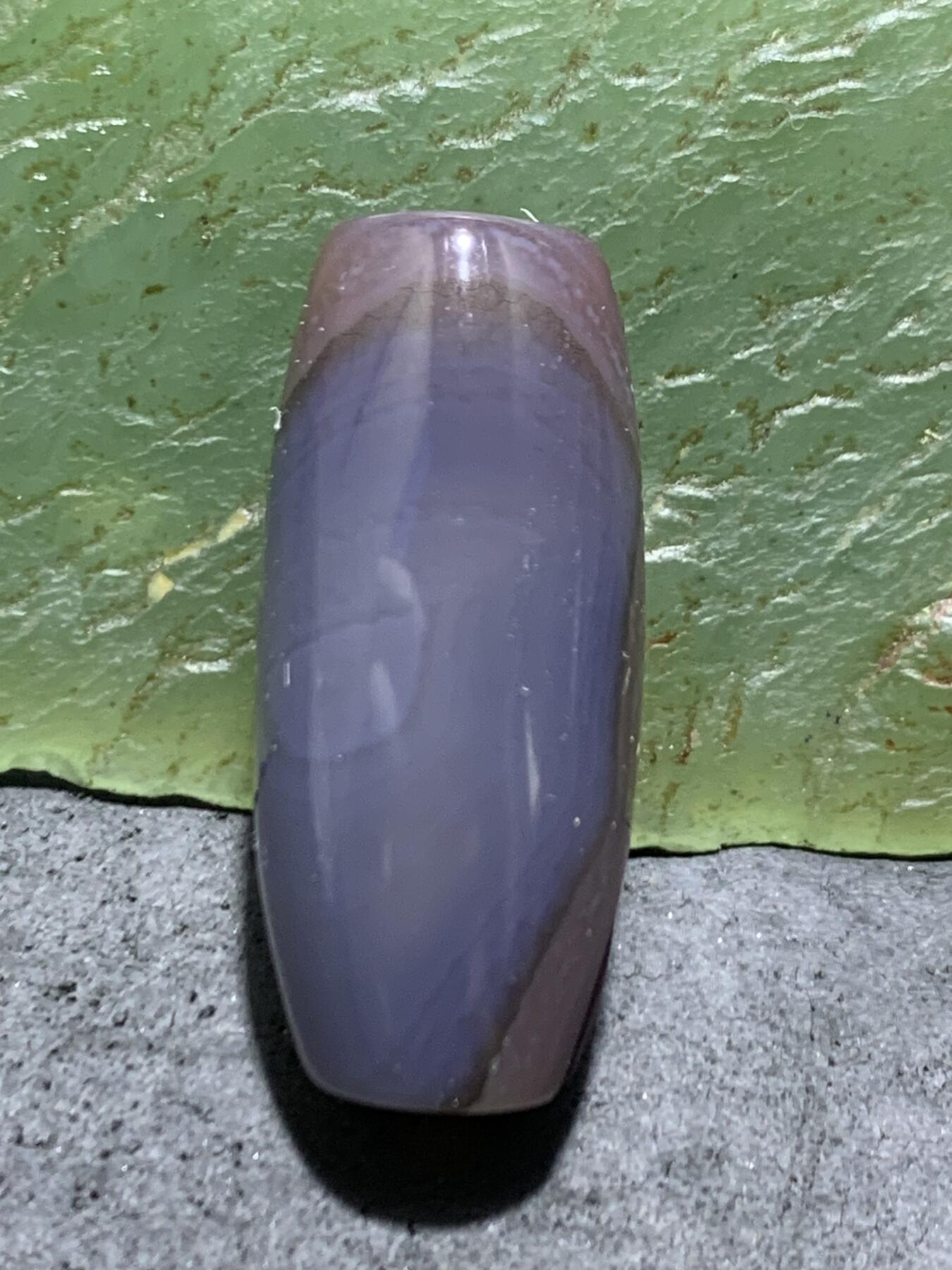 精美亚光高玉化巴西玛瑙手工俏色巧雕连中三元桶珠一个