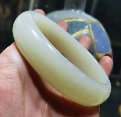 新疆和田白玉贵妃镯 新疆和田白玉贵妃镯