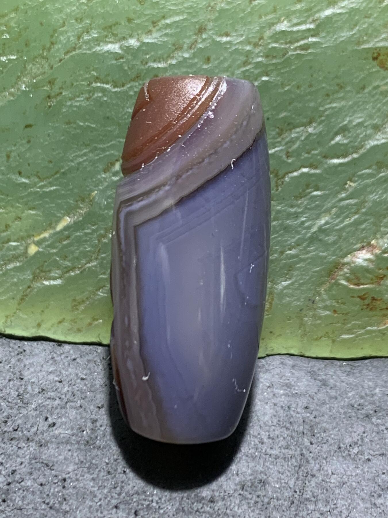 精美亚光高玉化巴西玛瑙手工俏色巧雕连中三元桶珠一个