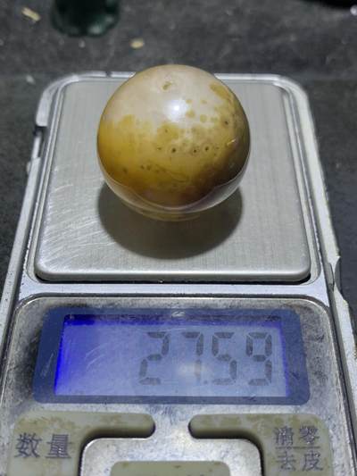 精美战国红玛瑙冰飘气泡纹大圆珠一颗！ 精美战国红玛瑙冰飘气泡纹大圆珠一颗！