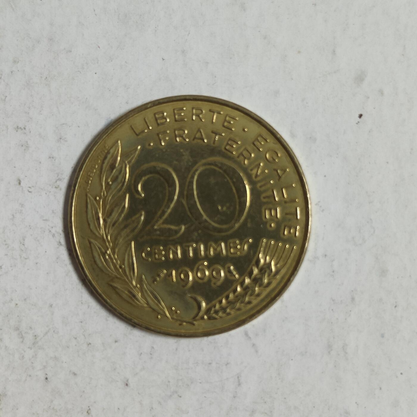 英雄古币捡漏专场第一期无押金可累计捡漏，全场50包邮，偏远地区除外。 法国