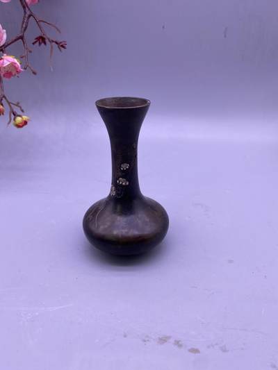 老铜镶银花瓶，尺寸10.4厘米，品相如图，1500包快递 - 老铜镶银花瓶，尺寸10.4厘米，品相如图，1500包快递