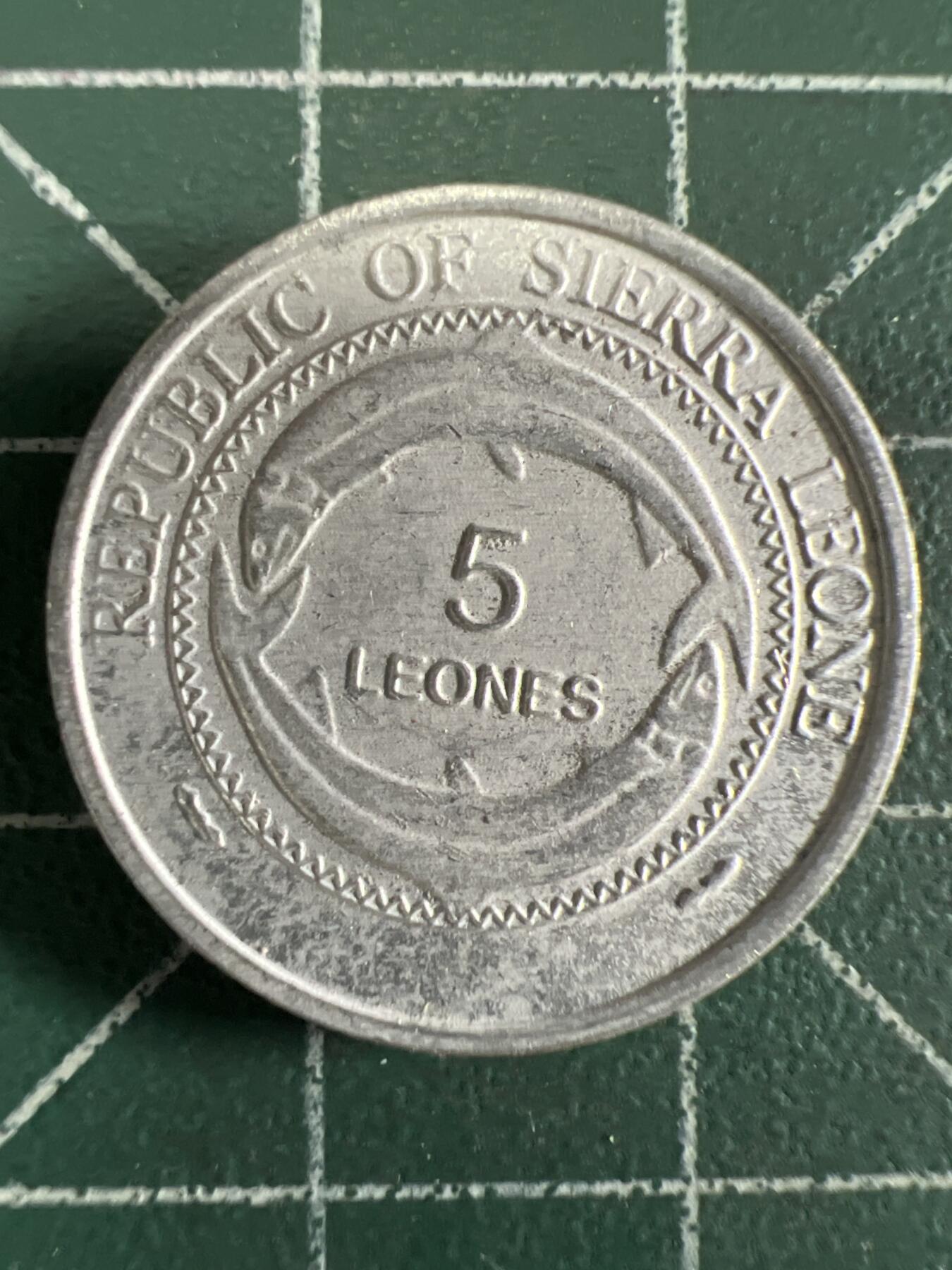 第686期 硬币专场 （无押金，捡漏，全场50包邮，偏远地区除外，接收代拍业务，本店十天发一次货） 塞拉利昂5利昂
