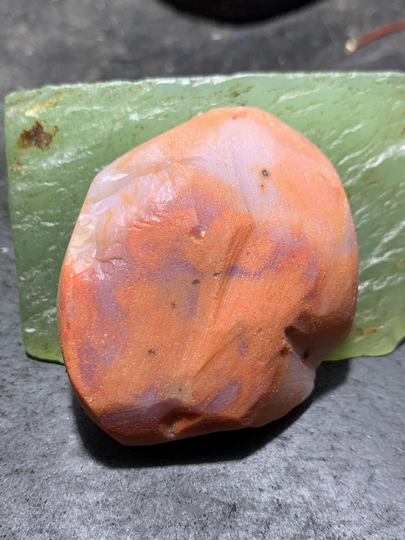 精美南红玛瑙明料原石一颗，