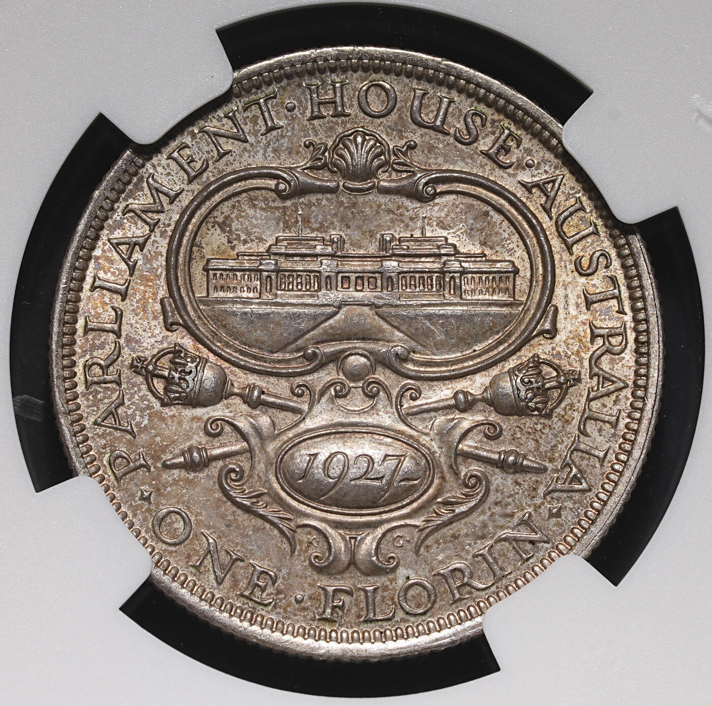 修遠堂世界钱币第三十七期 全场包邮 NGC MS63 1927年澳大利亚议会大厦纪念1佛罗林银币 五彩包浆