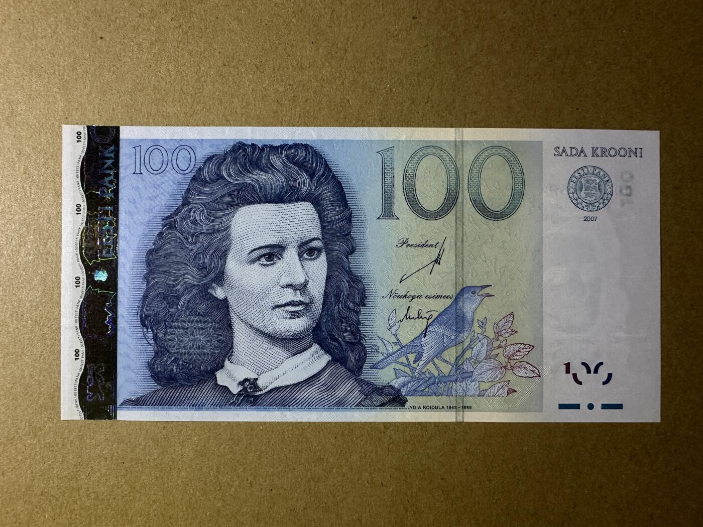 《张总收藏》164期-周日外币超精品 爱沙尼亚100克朗 UNC 2007年 爱沙尼亚诗人、剧作家科伊杜娜