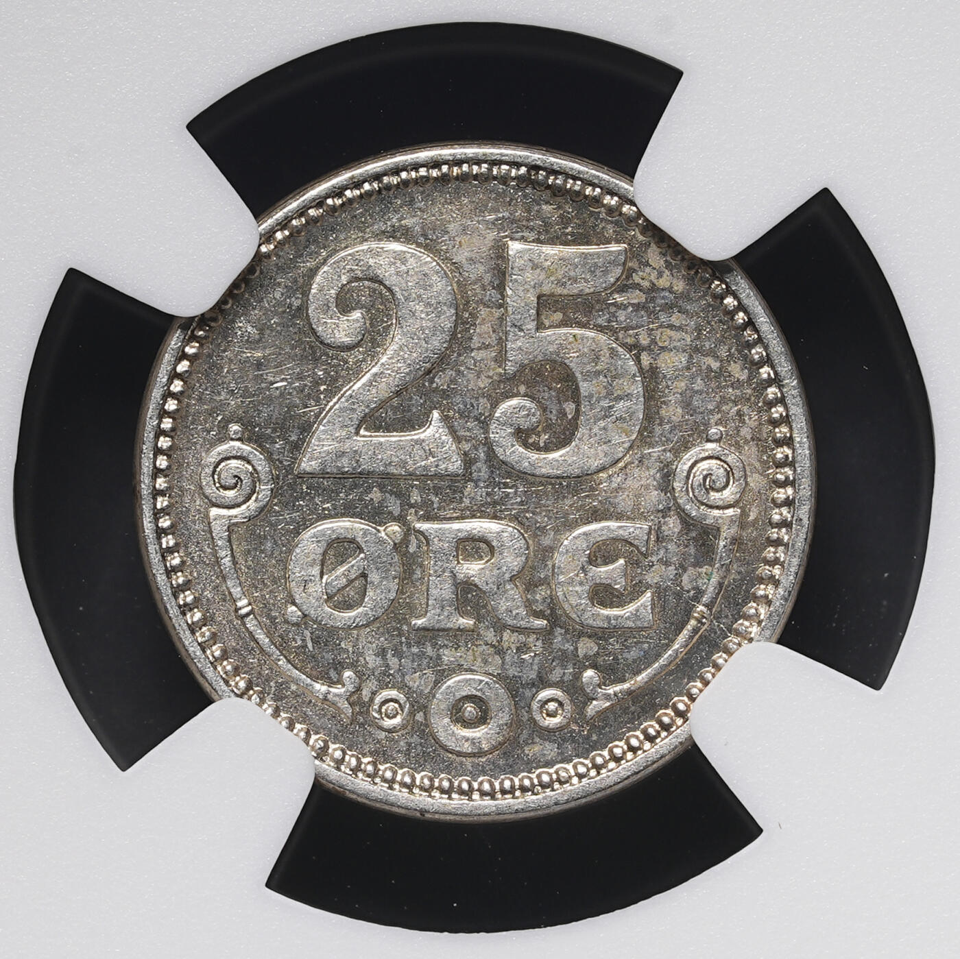 修遠堂世界钱币第三十七期 全场包邮 NGC MS63 1918年丹麦25欧尔银币