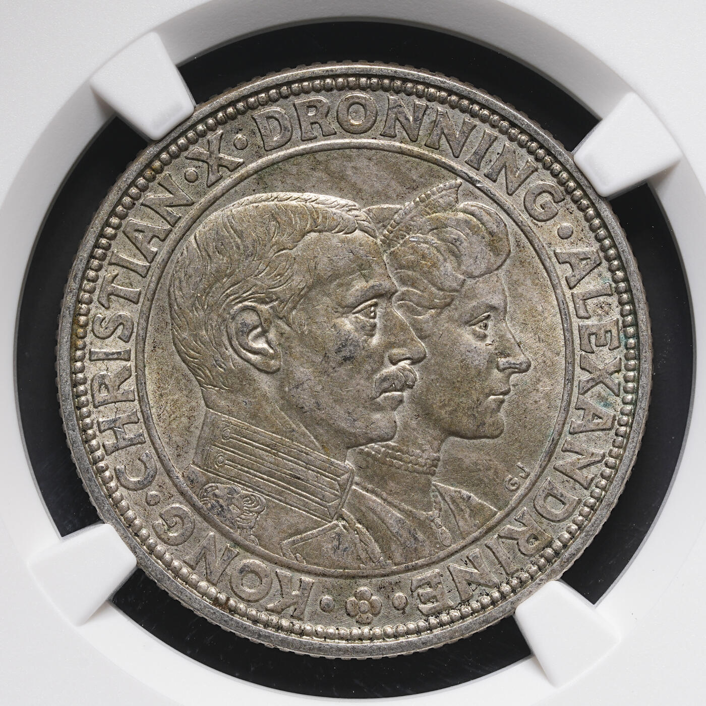 修遠堂世界钱币第三十七期 全场包邮 NGC MS63 1923年丹麦国王银婚纪念2克朗银币