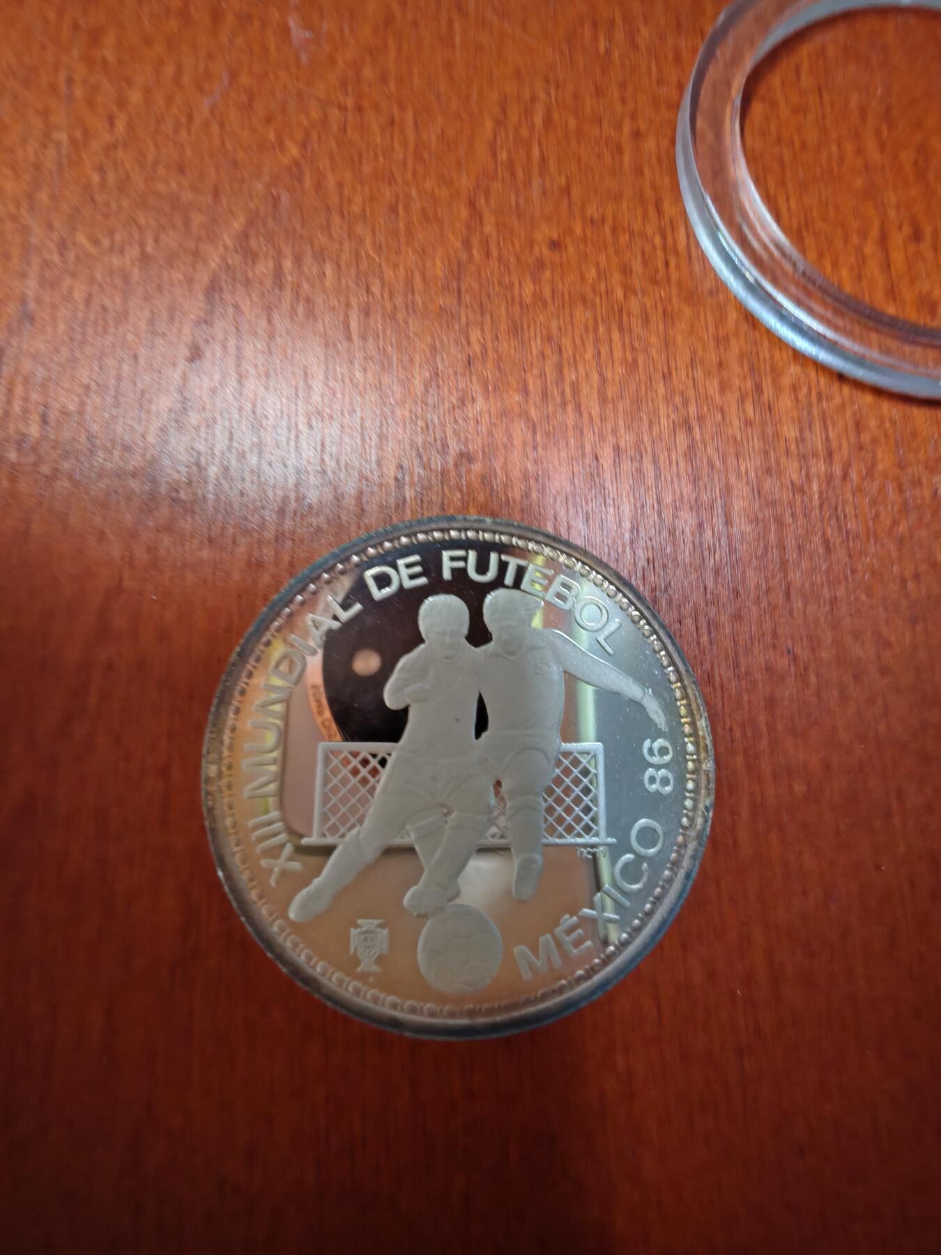 长老汇龙年精选第二十六场拍卖 1986葡萄牙墨西哥世界杯100埃斯库多斯精制银币，2万枚，高银版