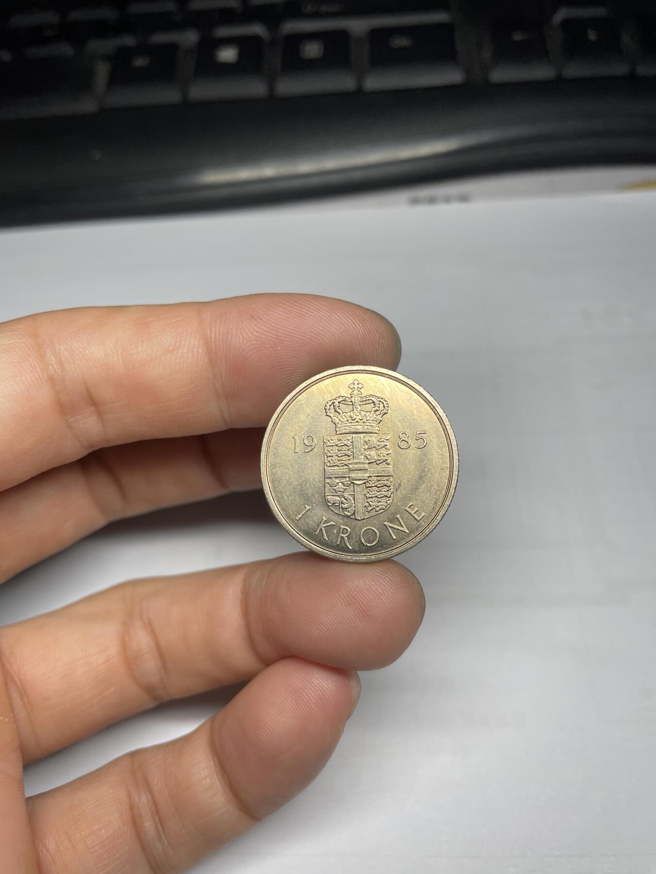 每日一拍，2024年集古藏今外币拍卖第十三期-第8场—（总第128拍），可以寄存60天，满160元包邮。 1985年丹麦1克朗