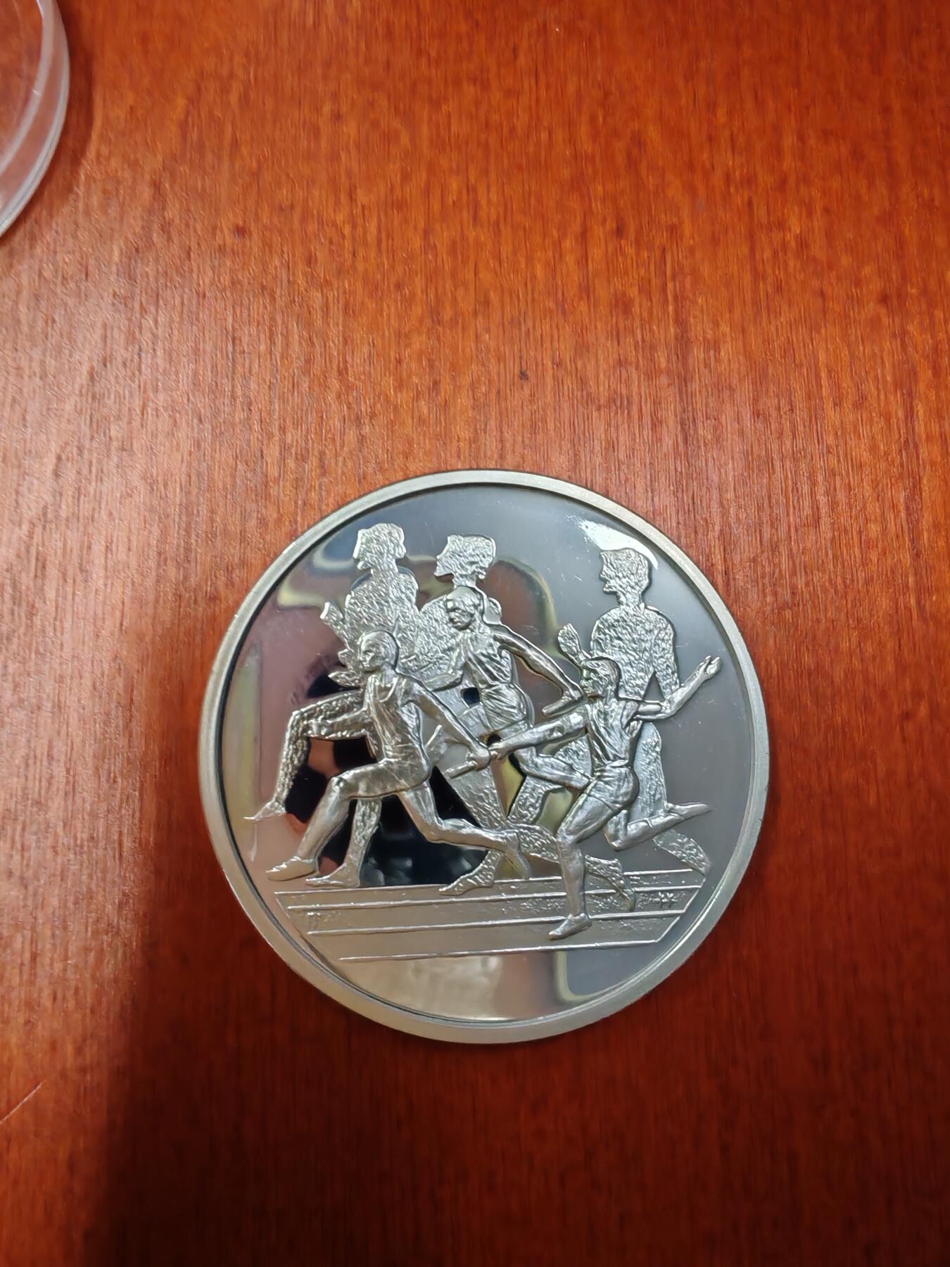 长老汇龙年精选第二十七场拍卖 2004希腊雅典奥运会接力10欧元精制银币，34克925银，6.8万枚