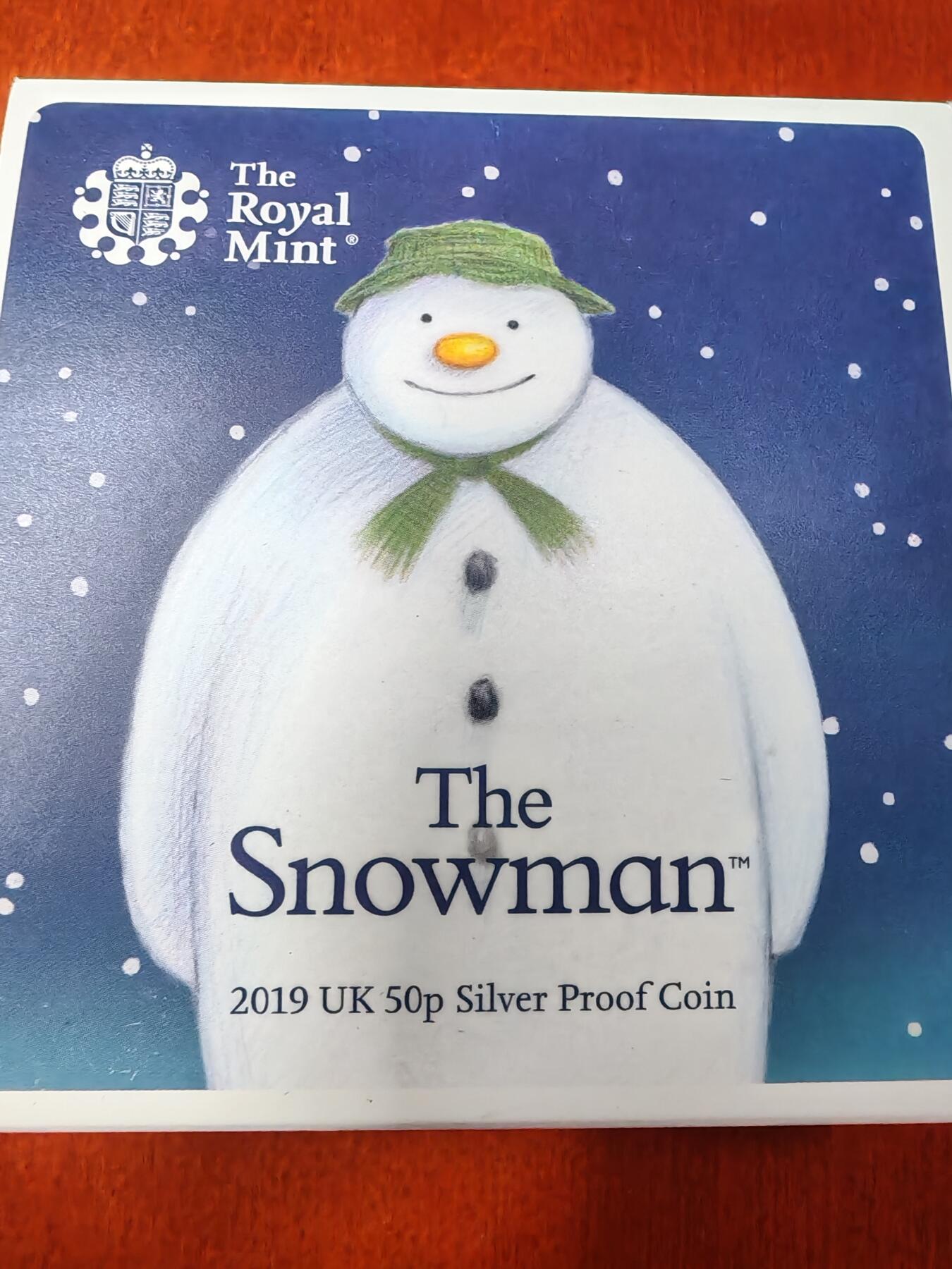 长老汇龙年精选第二十七场拍卖 2019英国大白50便士彩色七边精制银币，8克925银，2.5万枚，盒证全，市场价500