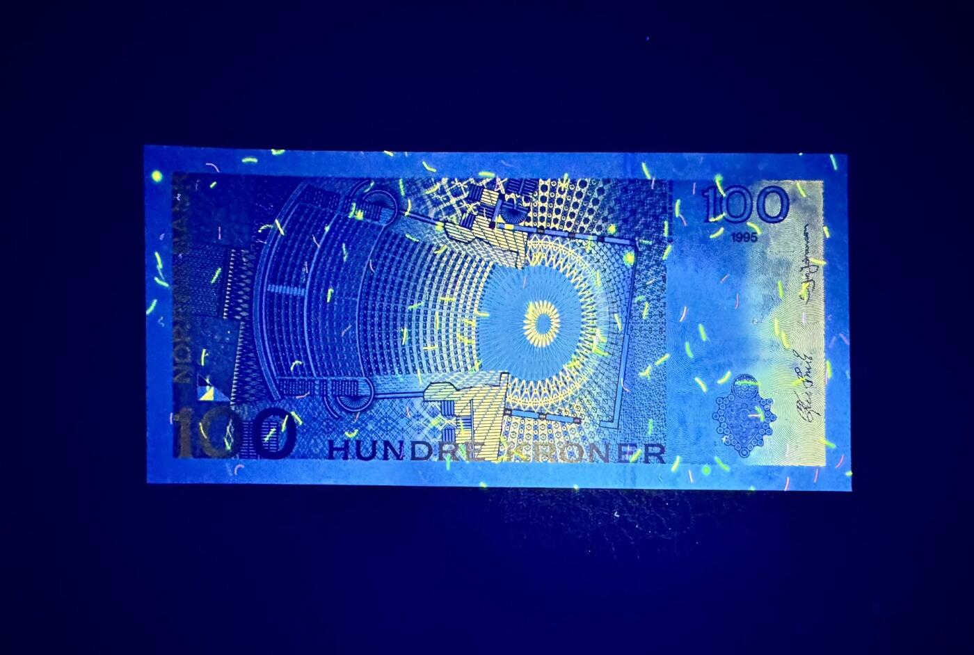 收藏联盟Quantum Auction 第371期拍卖  挪威1995年100克朗 品相全新UNC 号码无47 初版首发年份 挪威最伟大的“瓦格纳女高音”弗拉斯达德