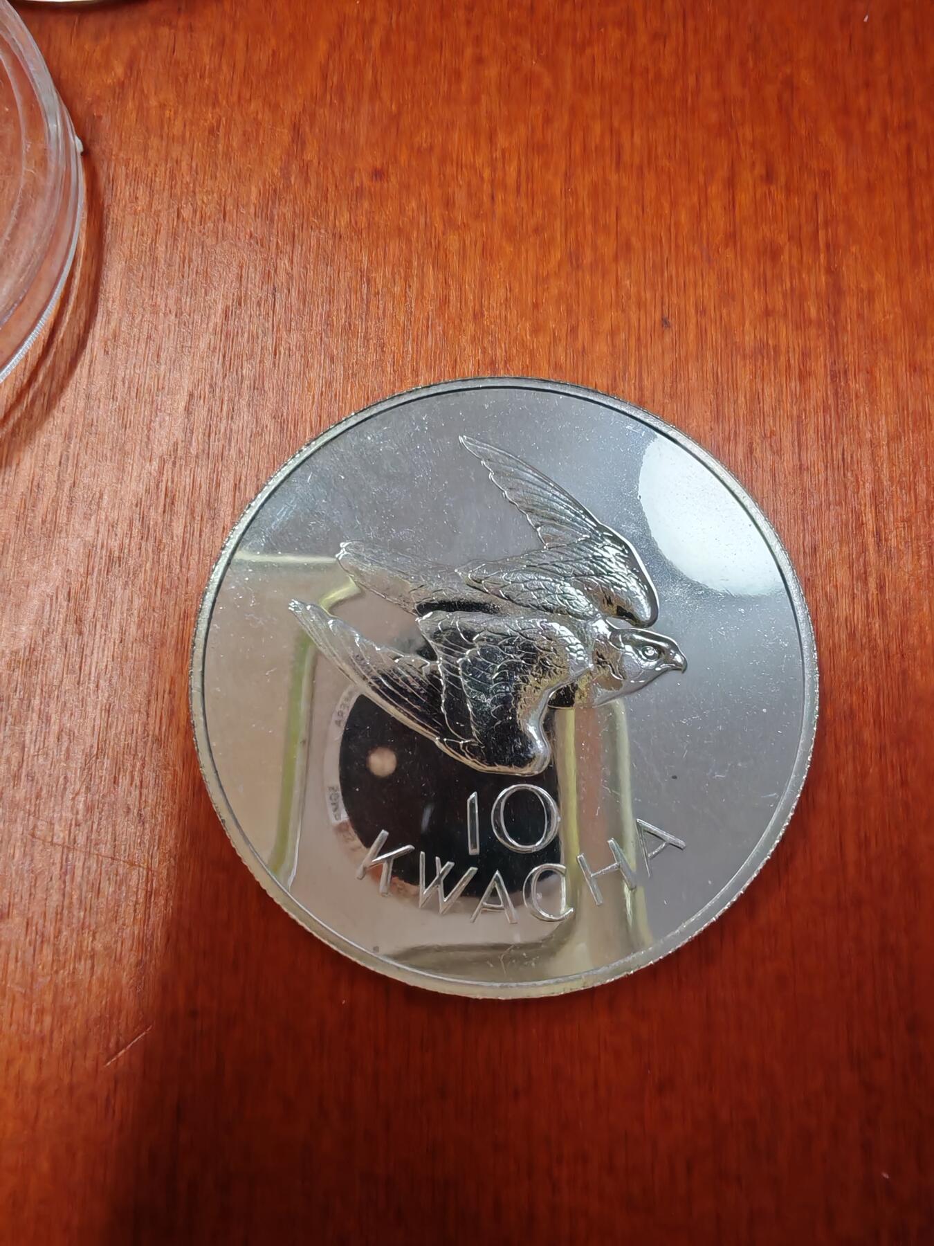 长老汇龙年精选第二十七场拍卖 1979赞比亚猎鹰10卡瓦查精制银币，3250枚，35克925银
