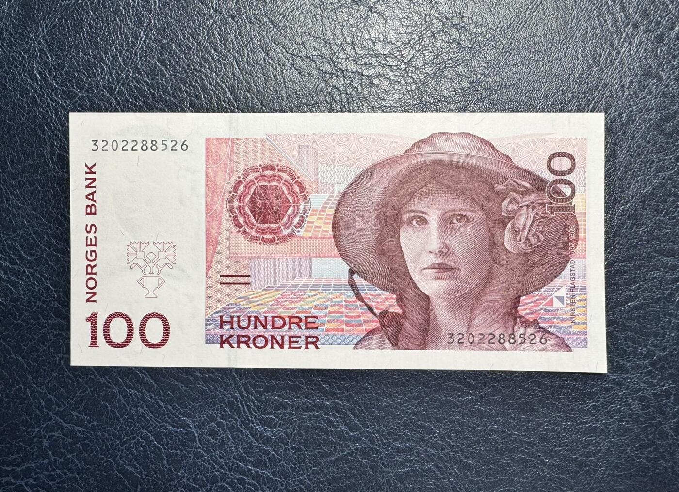 收藏联盟Quantum Auction 第371期拍卖  挪威1995年100克朗 品相全新UNC 号码无47 初版首发年份 挪威最伟大的“瓦格纳女高音”弗拉斯达德