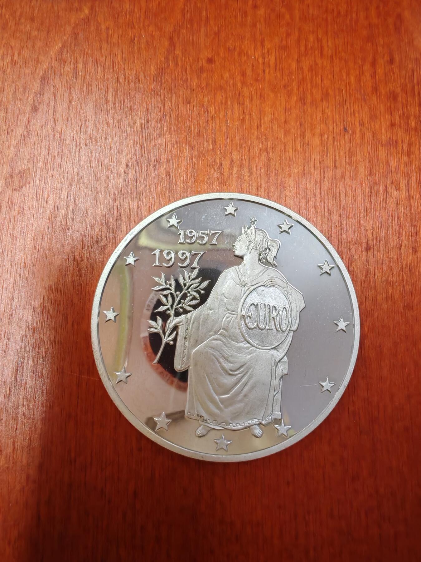 长老汇龙年精选第二十七场拍卖 1997安道尔欧盟40周年10第纳尔精制银币，2.5万枚