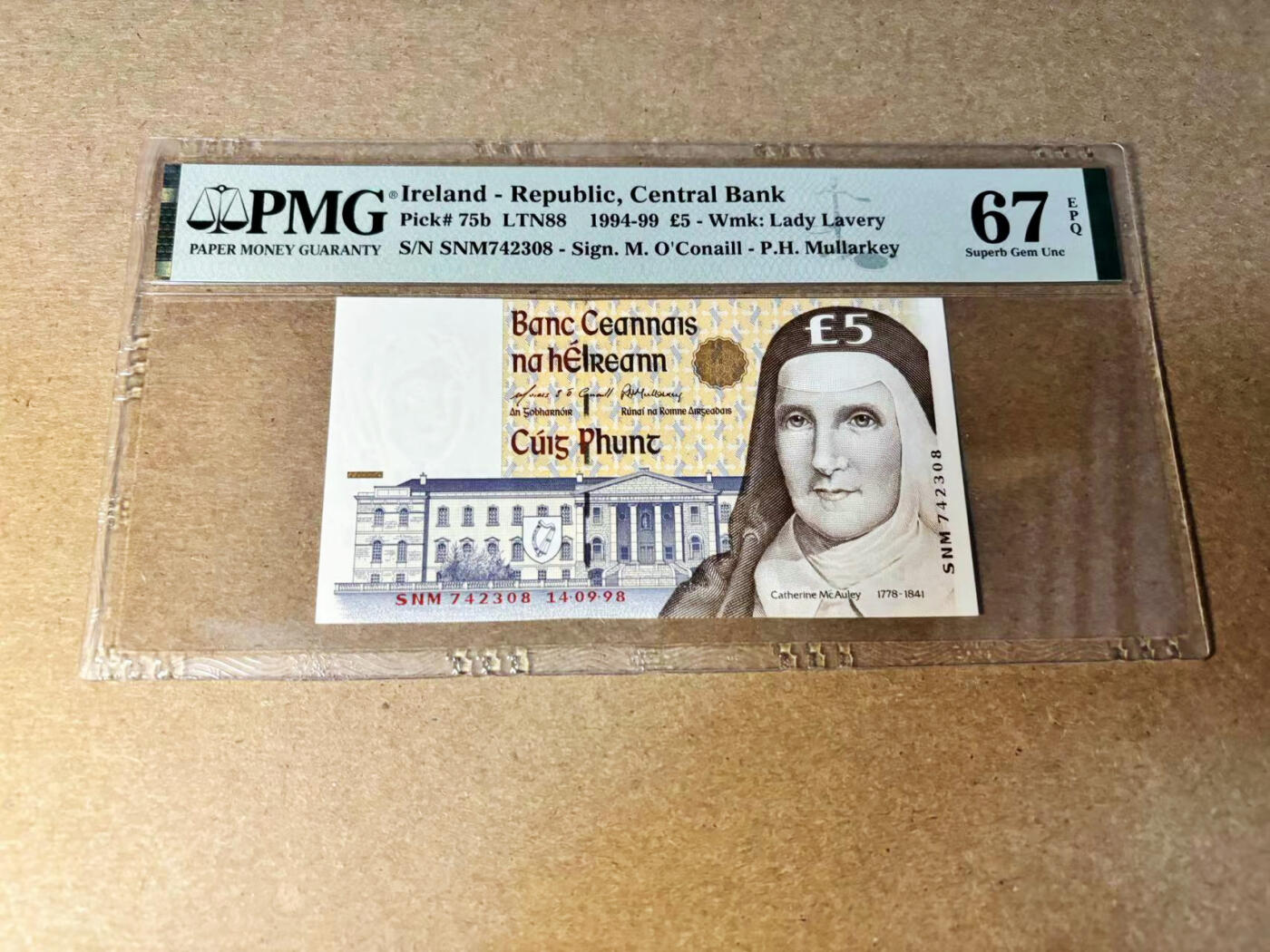 【Blue Auction】✨世界纸币精拍第533期【精】 爱尔兰 1998年5镑  PMG67EPQ 高分 