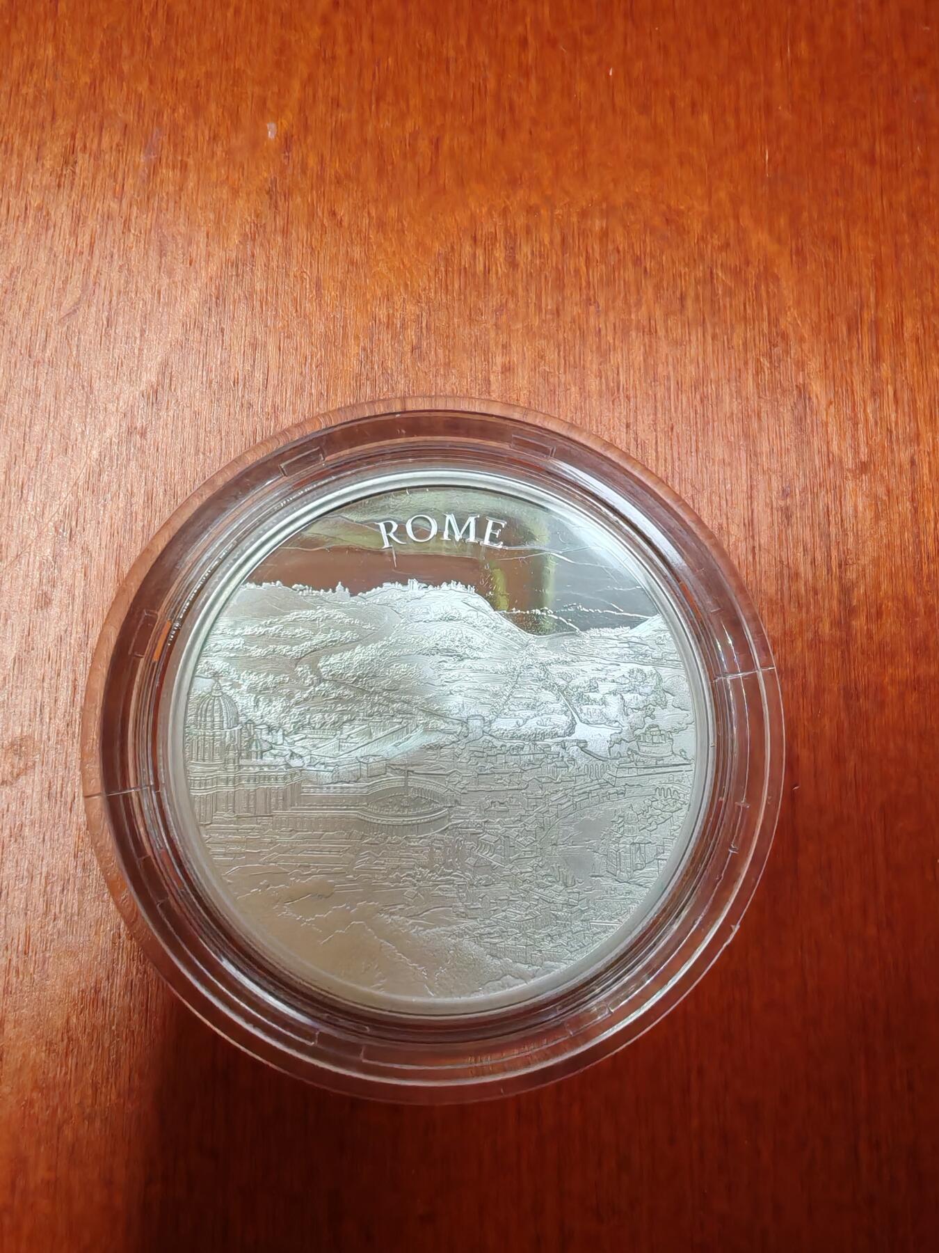 长老汇龙年精选第二十七场拍卖 2022英国罗马城景2英镑1盎司精制银币，盒证全，2000枚，受欢迎的系列，伦敦没订到，罗马两盎司没订到