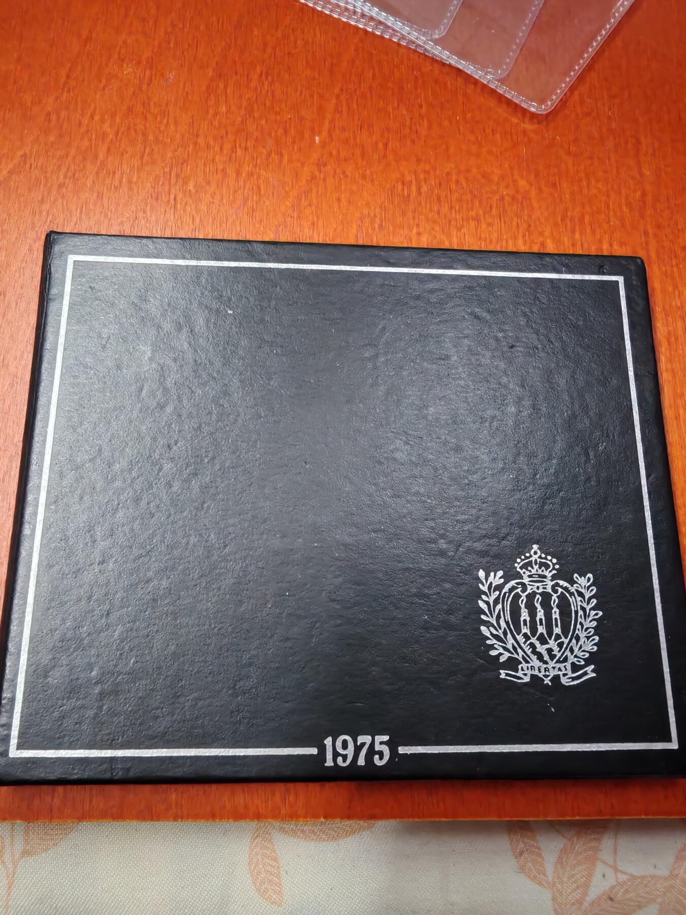 长老汇龙年精选第二十八场拍卖 1975圣马力诺铸币500里拉银币，氧化，卡装