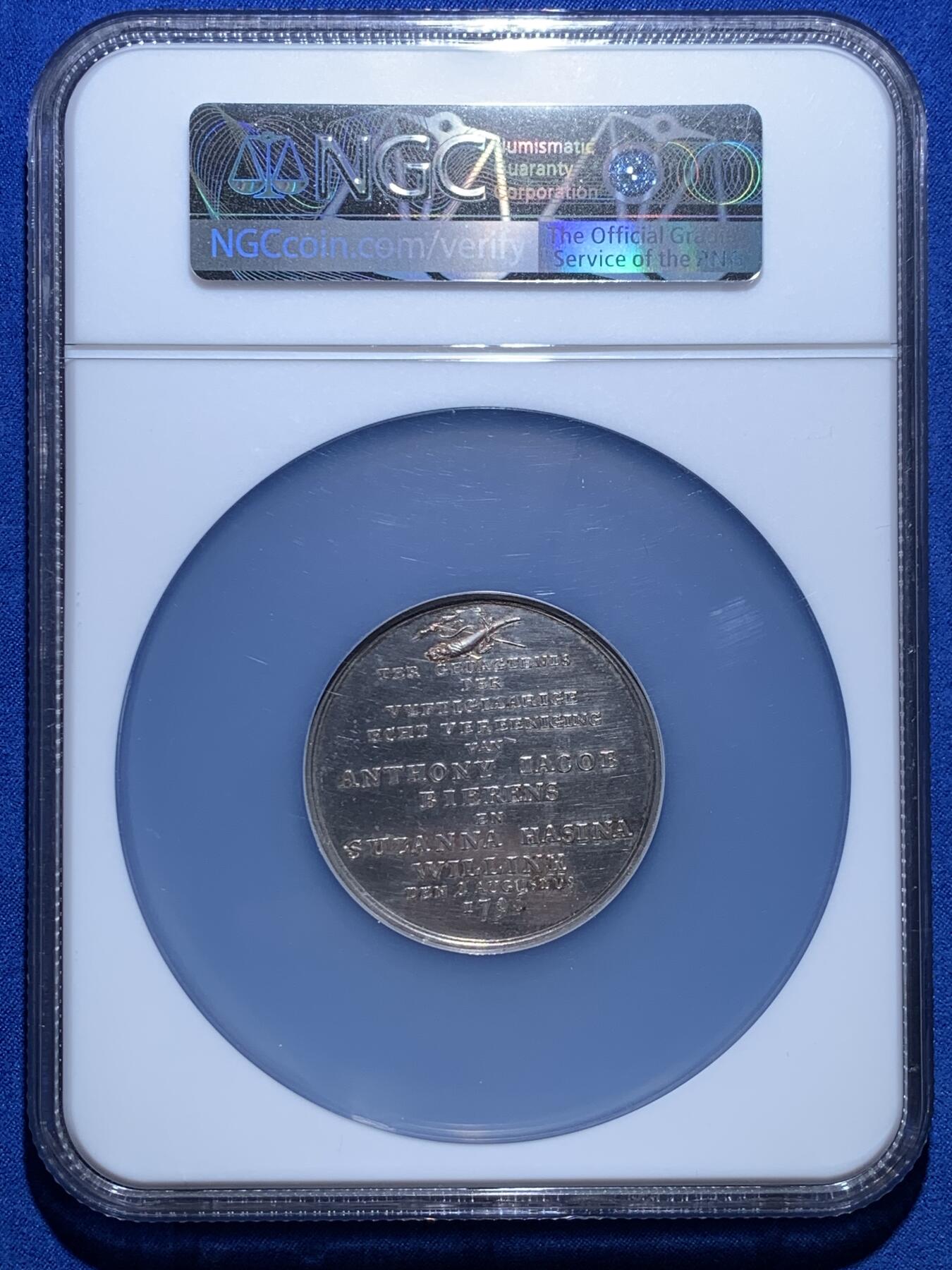 《竞宝斋》第302场- 周日，周一，周二  3场连拍 （全场包邮） NGC UNCD 荷兰1796安东尼.雅各布.比伦斯与苏珊娜.哈希娜.威林克金婚纪念章49mm 大盒