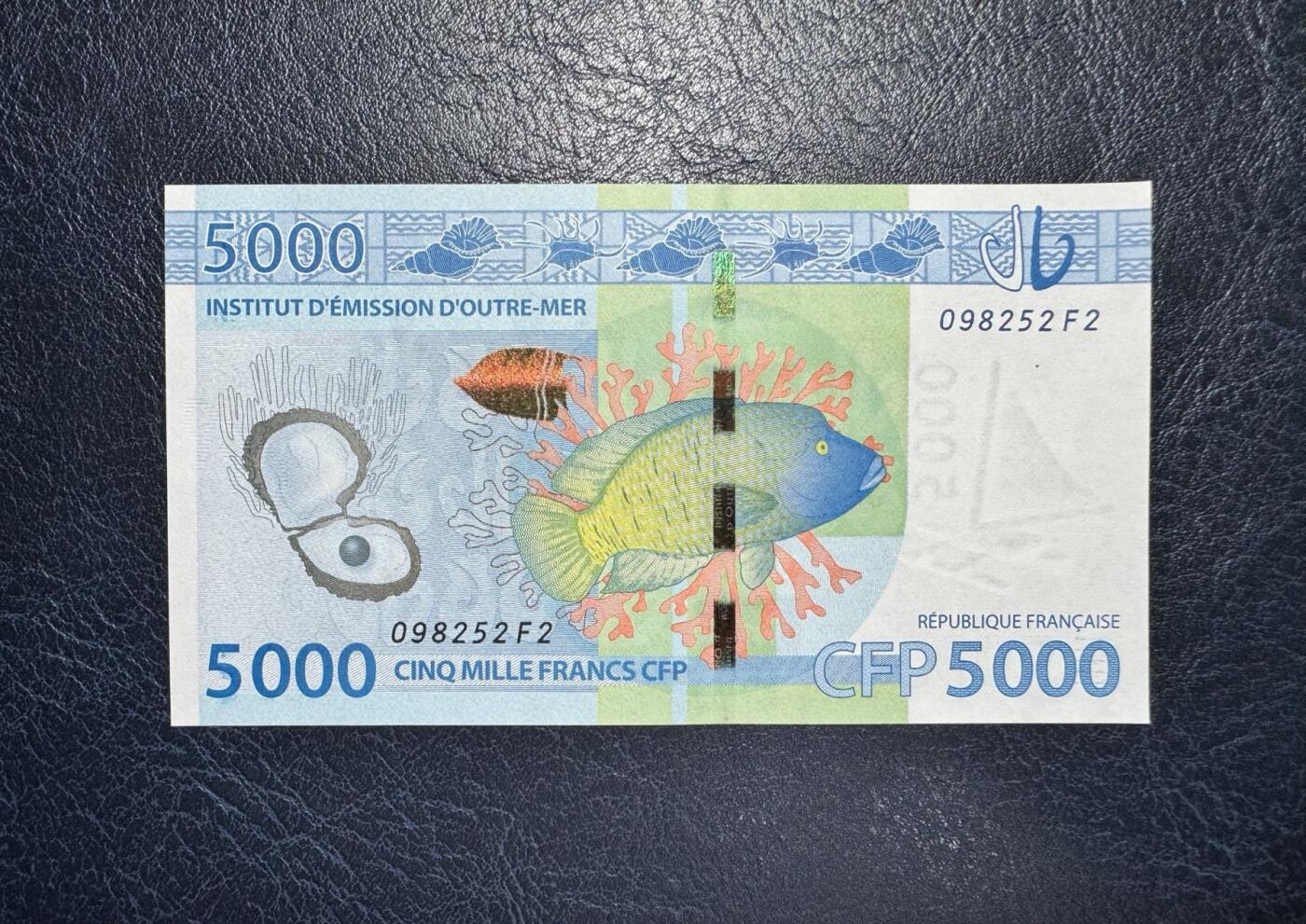 收藏联盟Quantum Auction 第372期拍卖  法属太平洋2014年版5000法郎 品相全新UNC 稀少品种