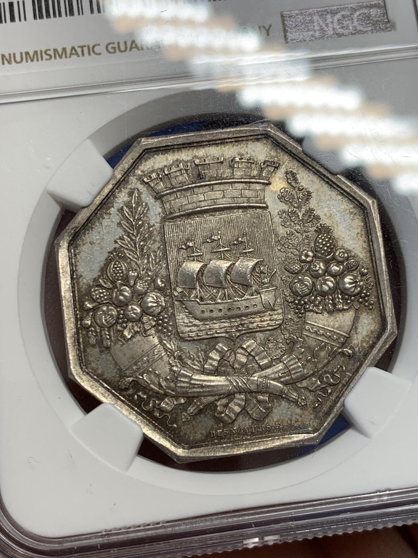 《竞宝斋》第302场- 周日，周一，周二  3场连拍 （全场包邮） NGC MS64 法国巴黎商会八角银质jeton