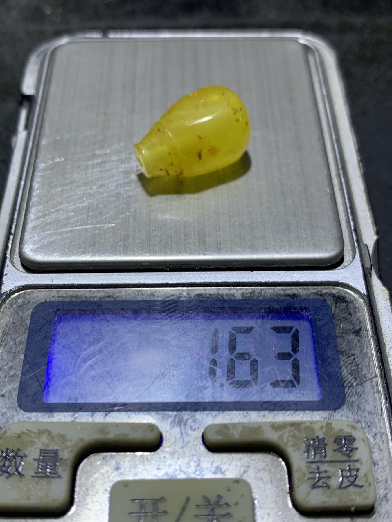 天然乌克兰蜜蜡一体佛头三通一个