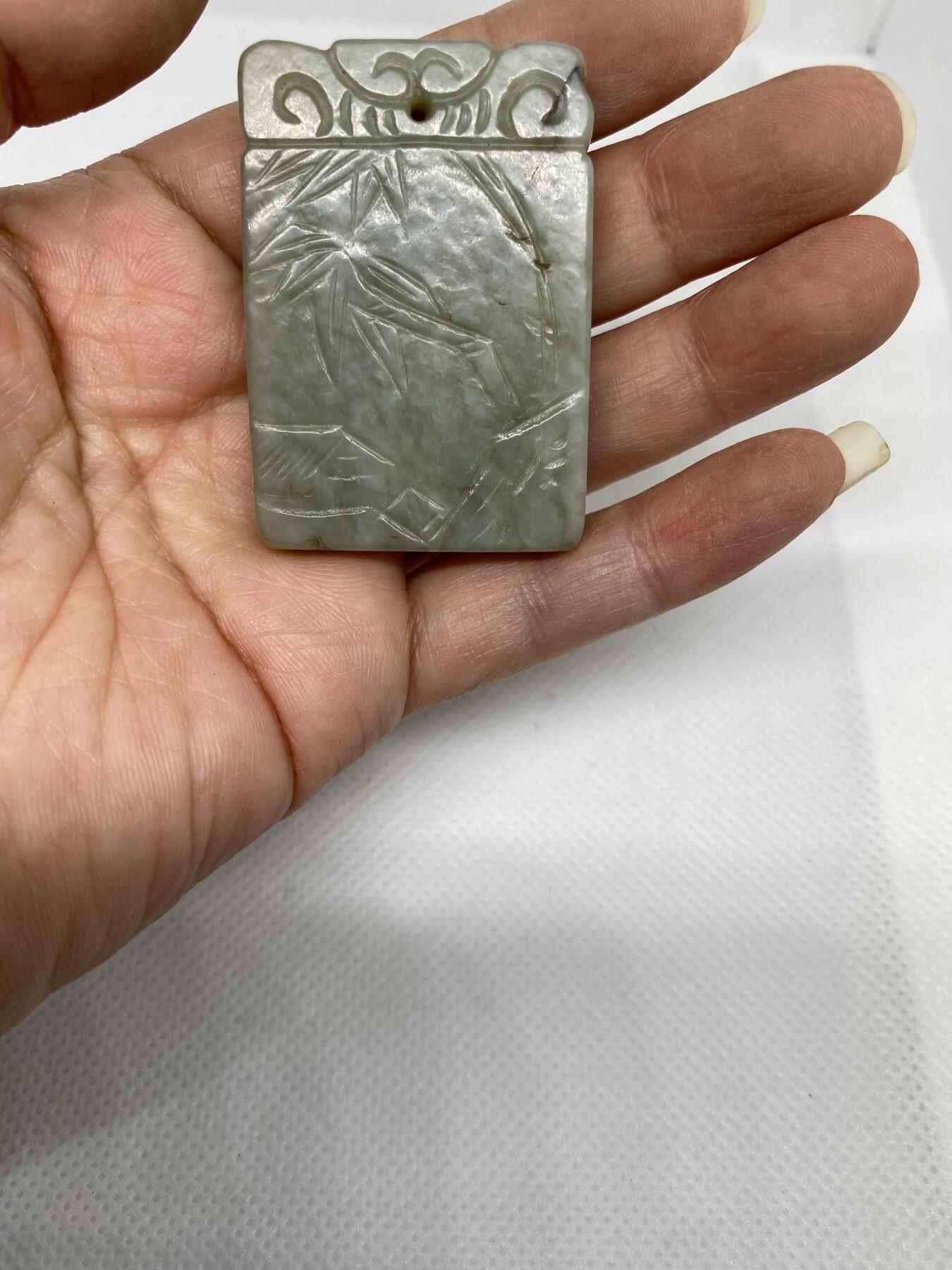 老和田玉吉字牌，尺寸4.3*3厘米，品相如图，500包快递