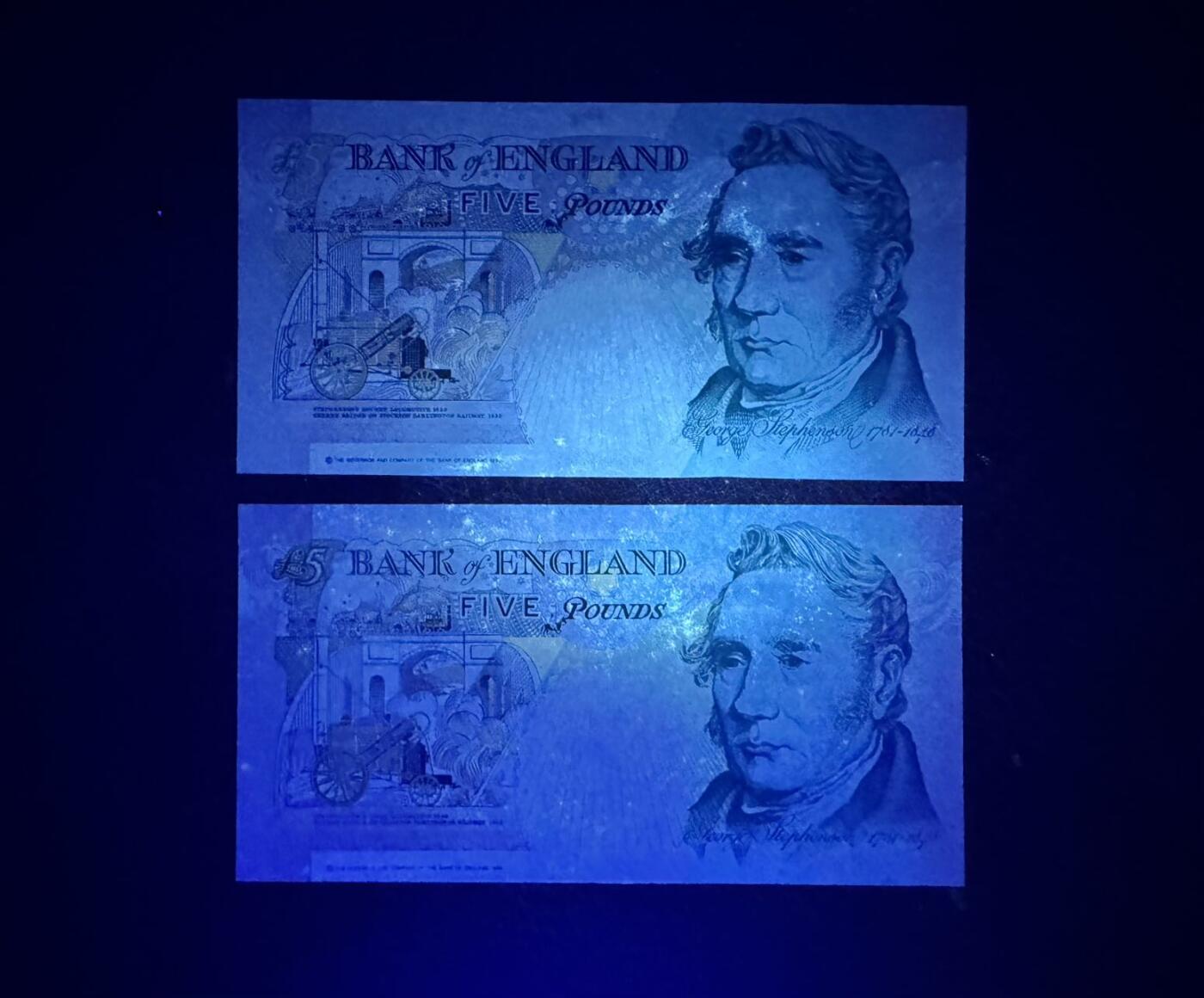 收藏联盟Quantum Auction 第372期拍卖  英国1990年版5镑皇冠版 品相UNC 号码无4 A03冠稀少签名 轻微潮版