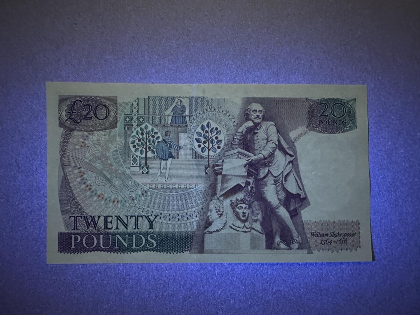 《张总收藏》165期-周日外币超精品 英格兰20镑 UNC- D序列莎翁水印 局部泛黄荧光