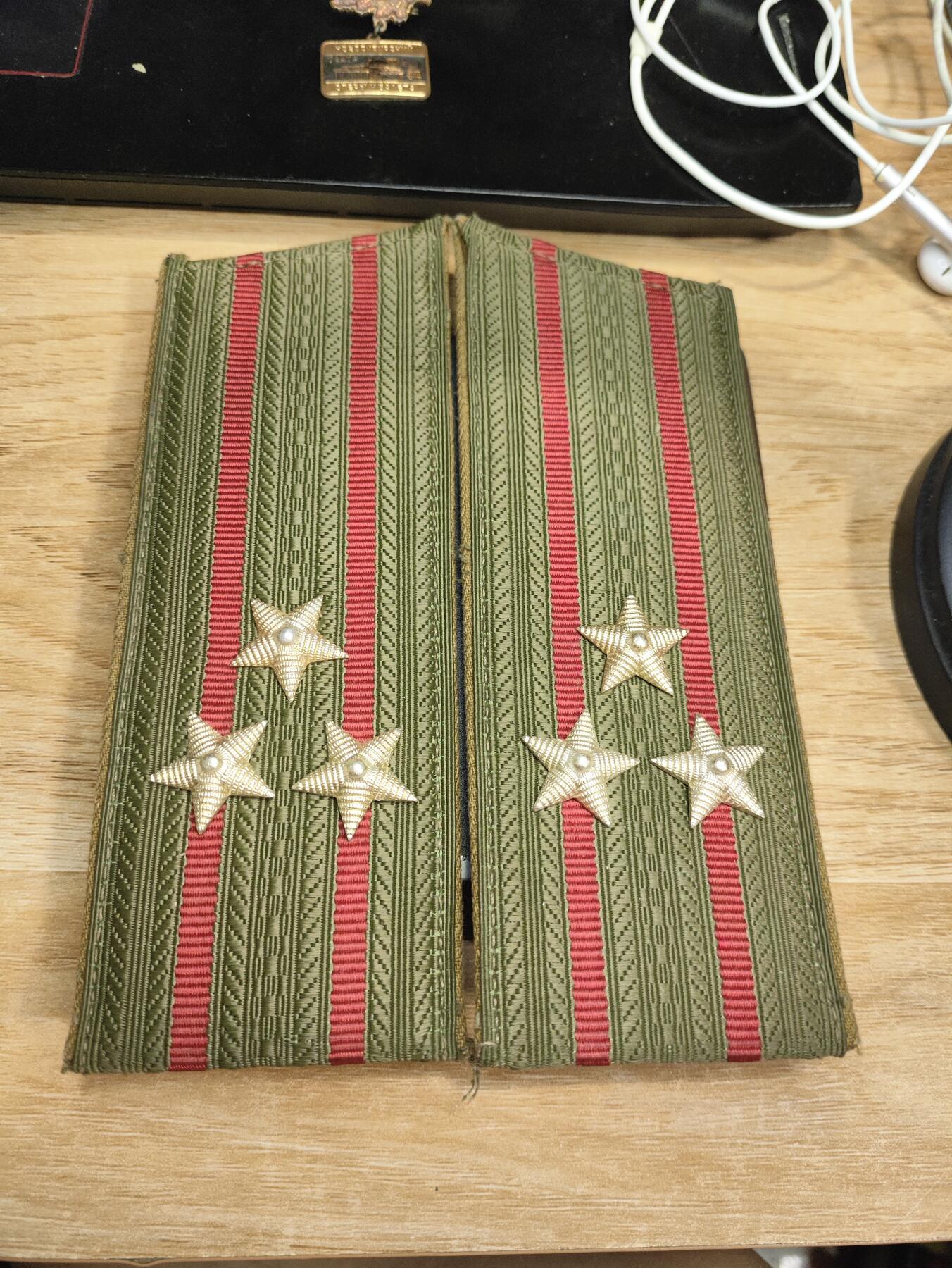 仁孝堂徽章红藏拍卖(第六场) 苏联库存 M69步兵上校常服肩章