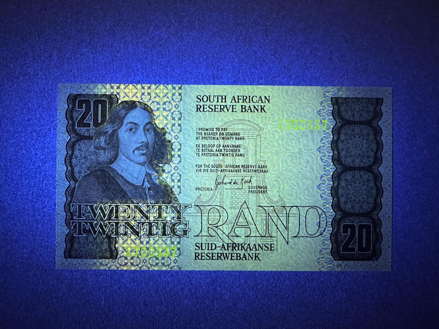 《张总收藏》165期-周日外币超精品 南非20兰特 UNC 1982-1985年 仅背面有一个荧光点 无4