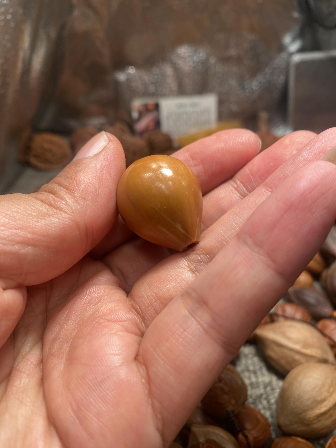 苏工核雕放漏价 福利苏工核雕纯手工三通，核界之天花板级，个性立体非市场通货，尺寸2。36x2.9喜欢的来