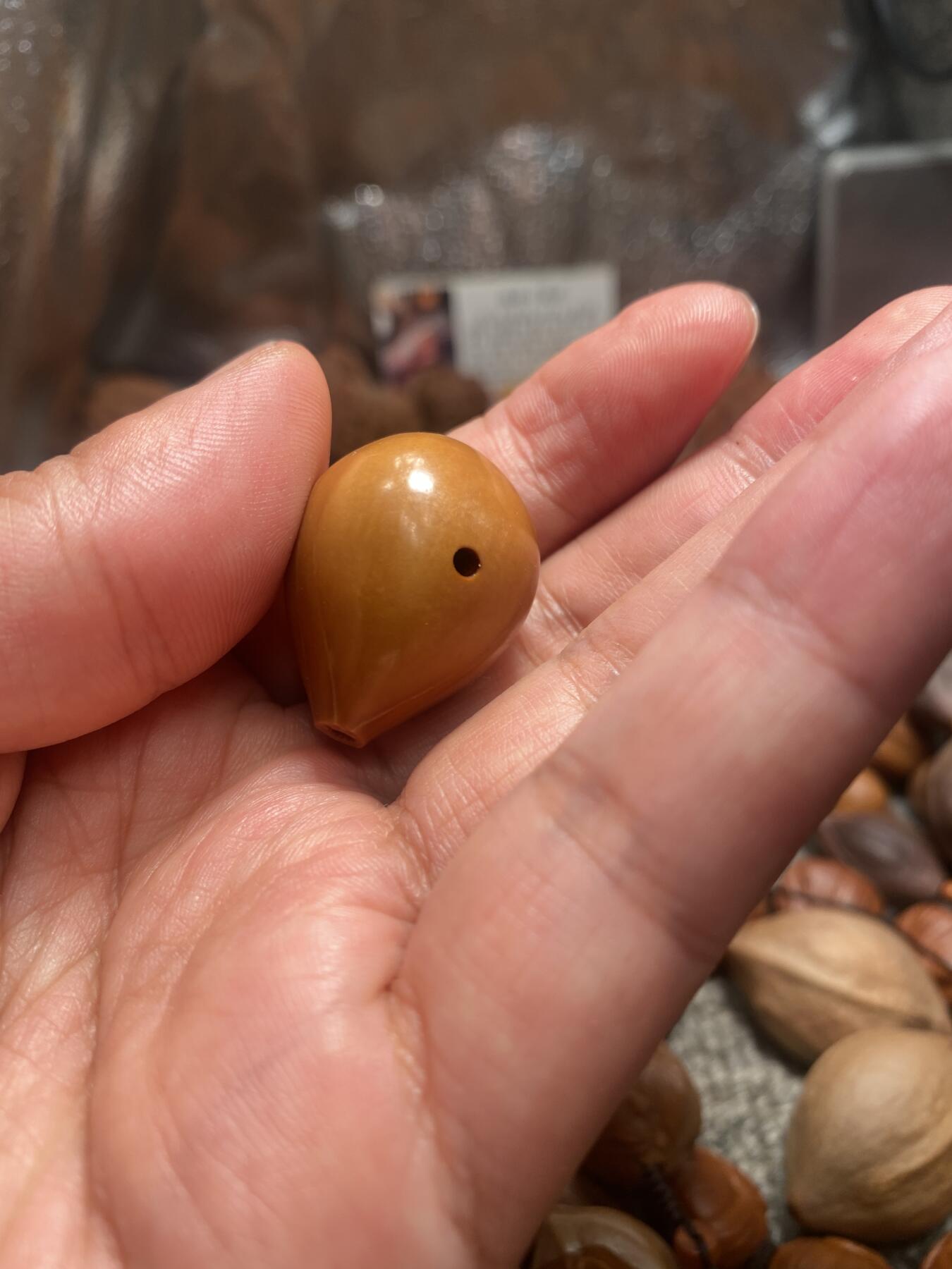 苏工核雕放漏价 福利苏工核雕纯手工三通，核界之天花板级，个性立体非市场通货，尺寸2。36x2.9喜欢的来