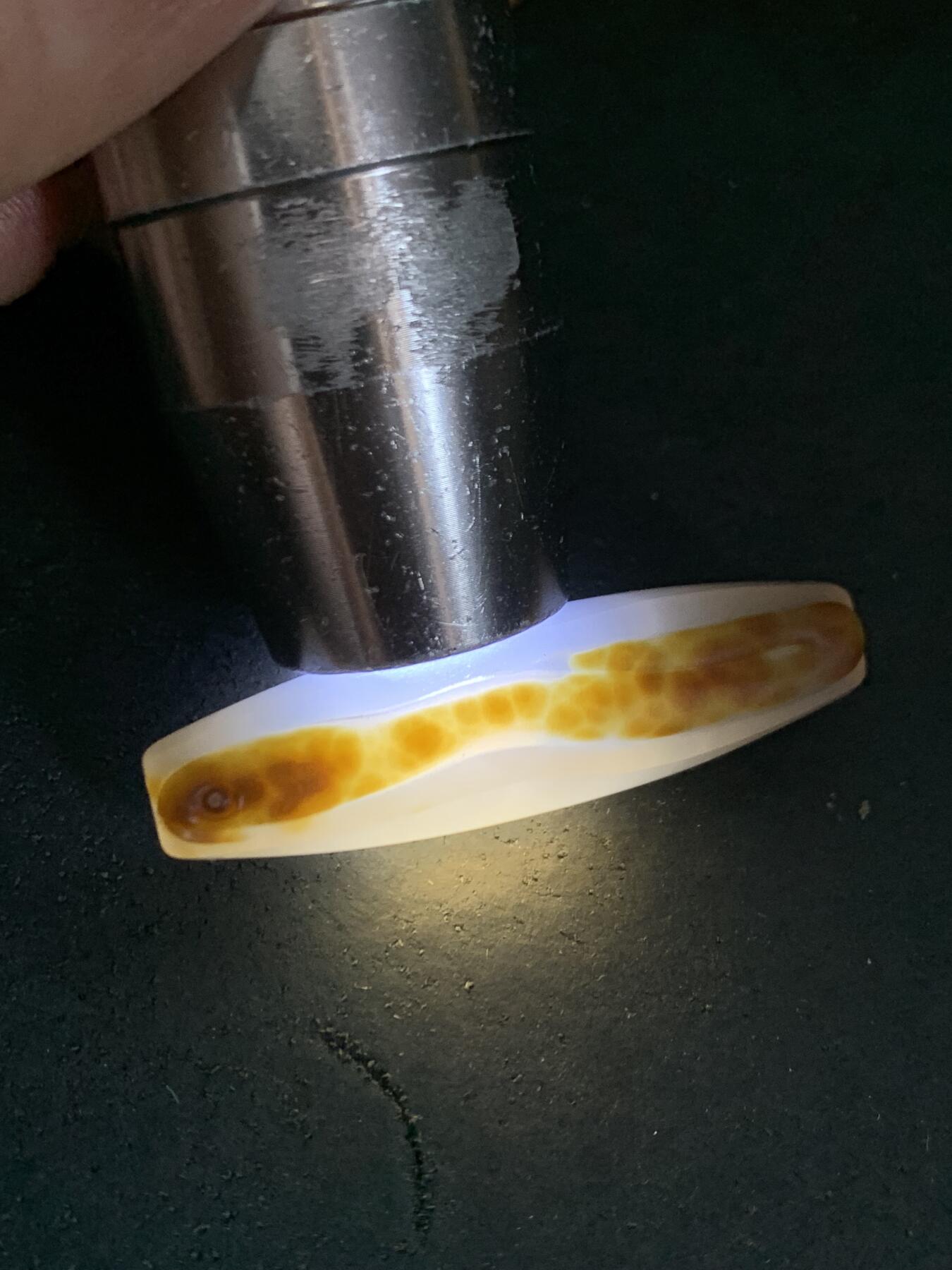 精美高玉化亚光海洋玉髓手工俏色巧雕灵蛇桶珠一个！