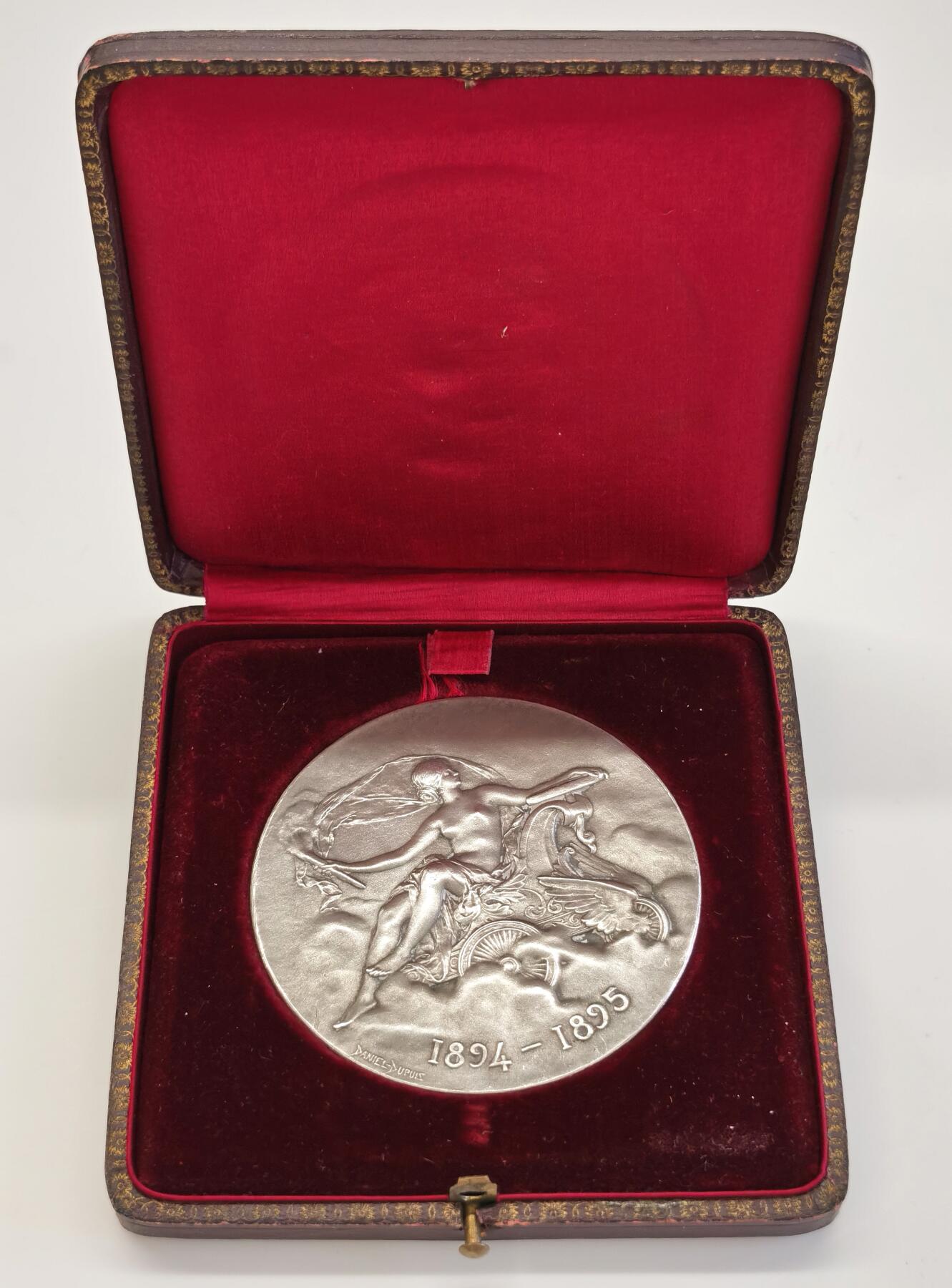 博洋堂“长夏未央”8月精品专场暨第089期（全场包邮） 1895年法国汽车俱乐部云霄飞车银章（H.K原盒），Dupuis作品，68.5*3.3mm，126.4g，H.K为授予者的首字母，稀见，边铭丰饶角+1ARGENT