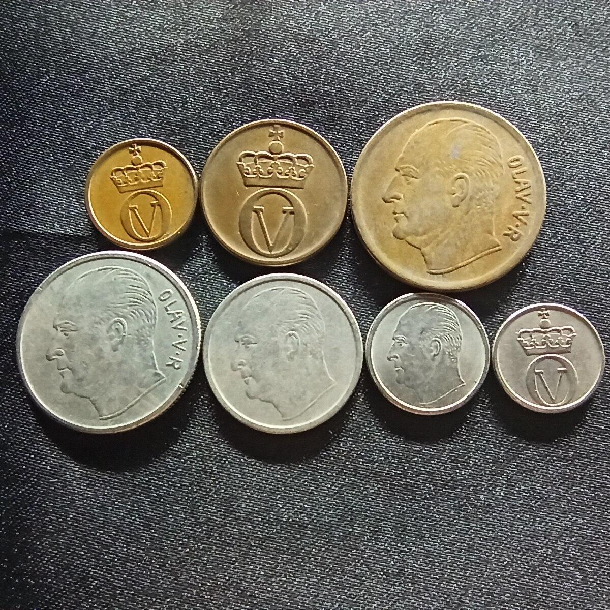 邮泉阁限时拍卖第十四场 各国硬币专场（拍卖结束后请付邮费，存留时间过长需全部邮寄） 挪威奥拉夫五世国王7枚
