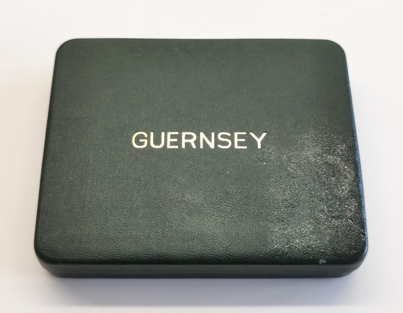 博洋堂“长夏未央”8月精品专场暨第089期（全场包邮） 英国-根西岛1966年伊丽莎白二世精制套币 4道步&8道步铜币绝美渐变五彩包浆 3先令镍币 10先令方形镍币 纪念诺曼底征服900周年 附带原盒