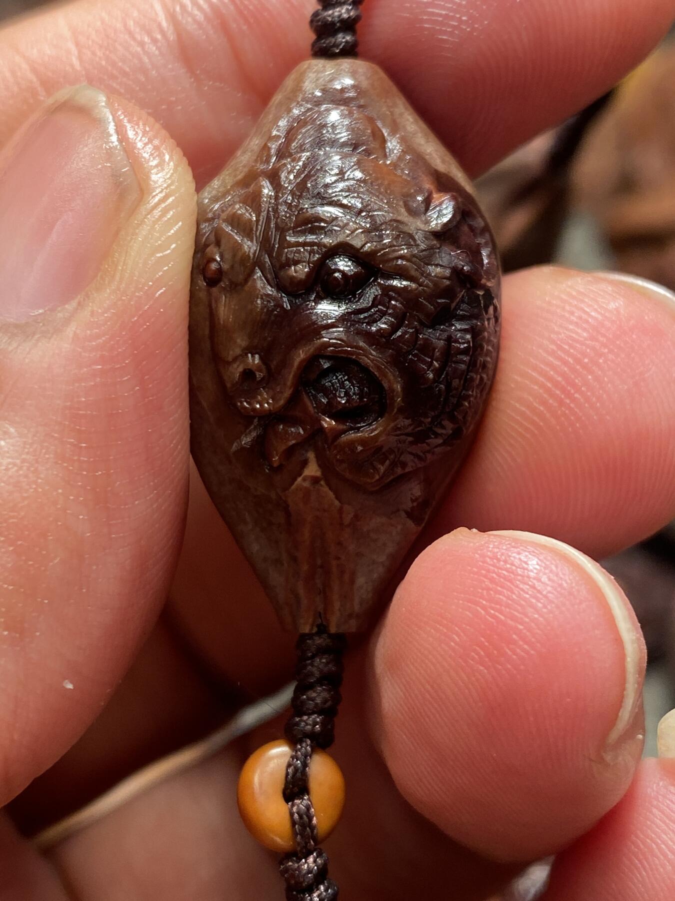 苏工核雕放漏价 福利苏工核雕纯手工紫核留刀痕十二生肖，个性立体非市场通货，尺寸1。88x2.9喜欢的来