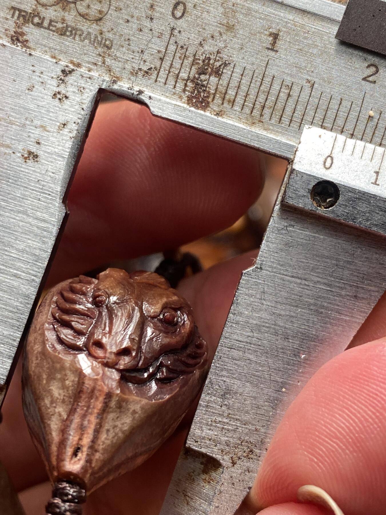 苏工核雕放漏价 福利苏工核雕纯手工紫核留刀痕十二生肖，个性立体非市场通货，尺寸1。88x2.9喜欢的来