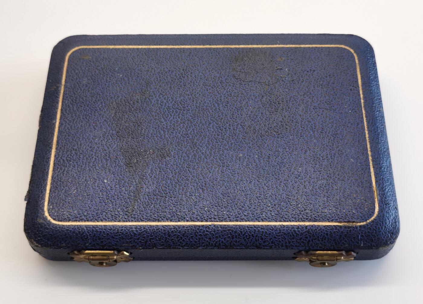 博洋堂“长夏未央”8月精品专场暨第089期（全场包邮） NGC PF66/67 英属南非1952年乔治六世纪念发现开普敦300周年 5先令-1/4便士 精制套币 6银3铜 唯一一枚没用跳羚图案的克朗 背面帆船图案寓意1652年荷兰东印度公司抵达开普半岛的事迹 附带原盒 自藏一步到位 高分一套集齐 67的5先令和67CAM的3便士更是本套硬币的亮点 工艺受限导致此系列很难出CAM状态 参考本月成交的一枚66CAM的3便士为79美元