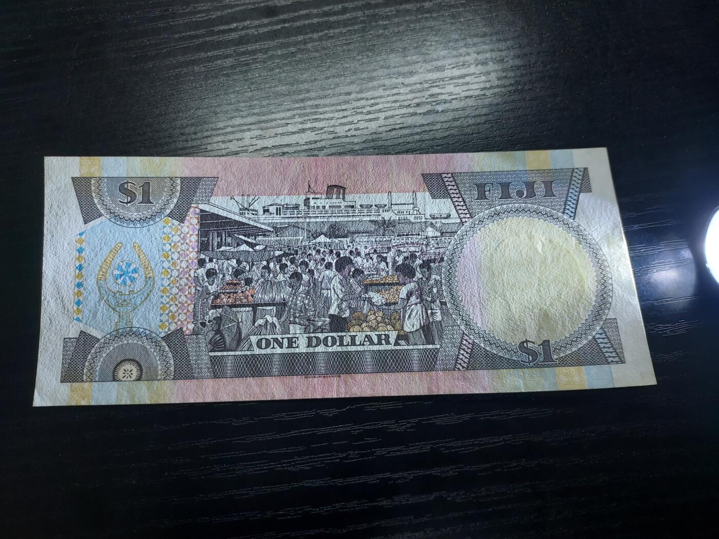 博彦收藏10月20日晚上8点 钱币专场 斐济女皇1元 UNC