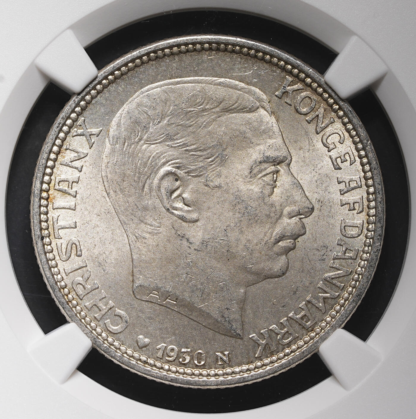 修遠堂世界钱币第三十八期 全场包邮 NGC MS64 1930年丹麦国王60大寿纪念2克朗银币 纸袋灰彩