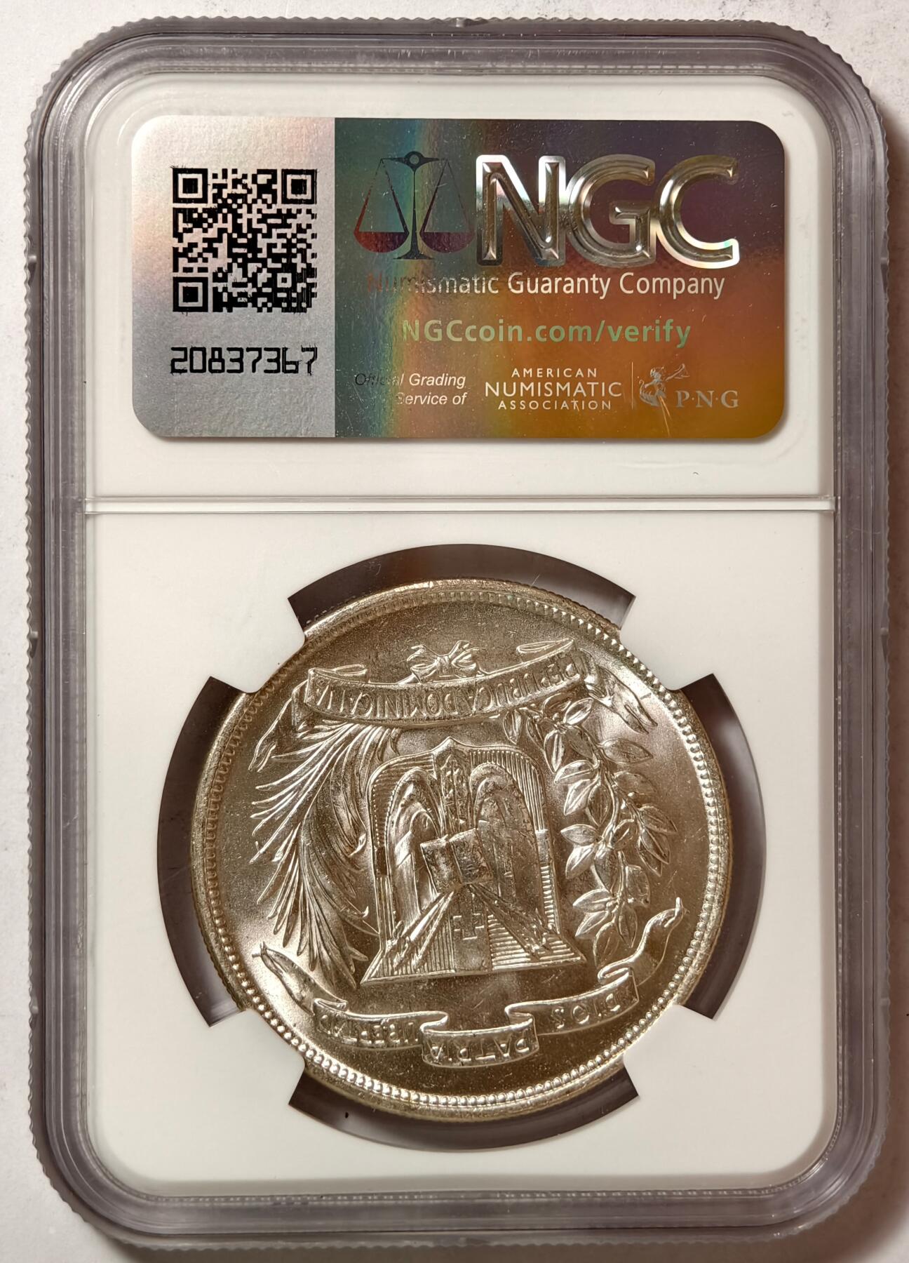 紫瑗钱币——第482期 多米尼加共和国 1952年 恢复共和国100年 1比索 银币  NGC MS62