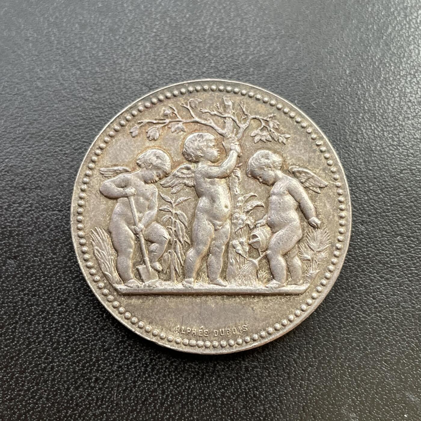 「木头集藏」章牌专场-第46期 A.Dubois～法国皮卡第园艺学会银章    直径：32 mm，15 g，边铭：丰饶角 ARGENT