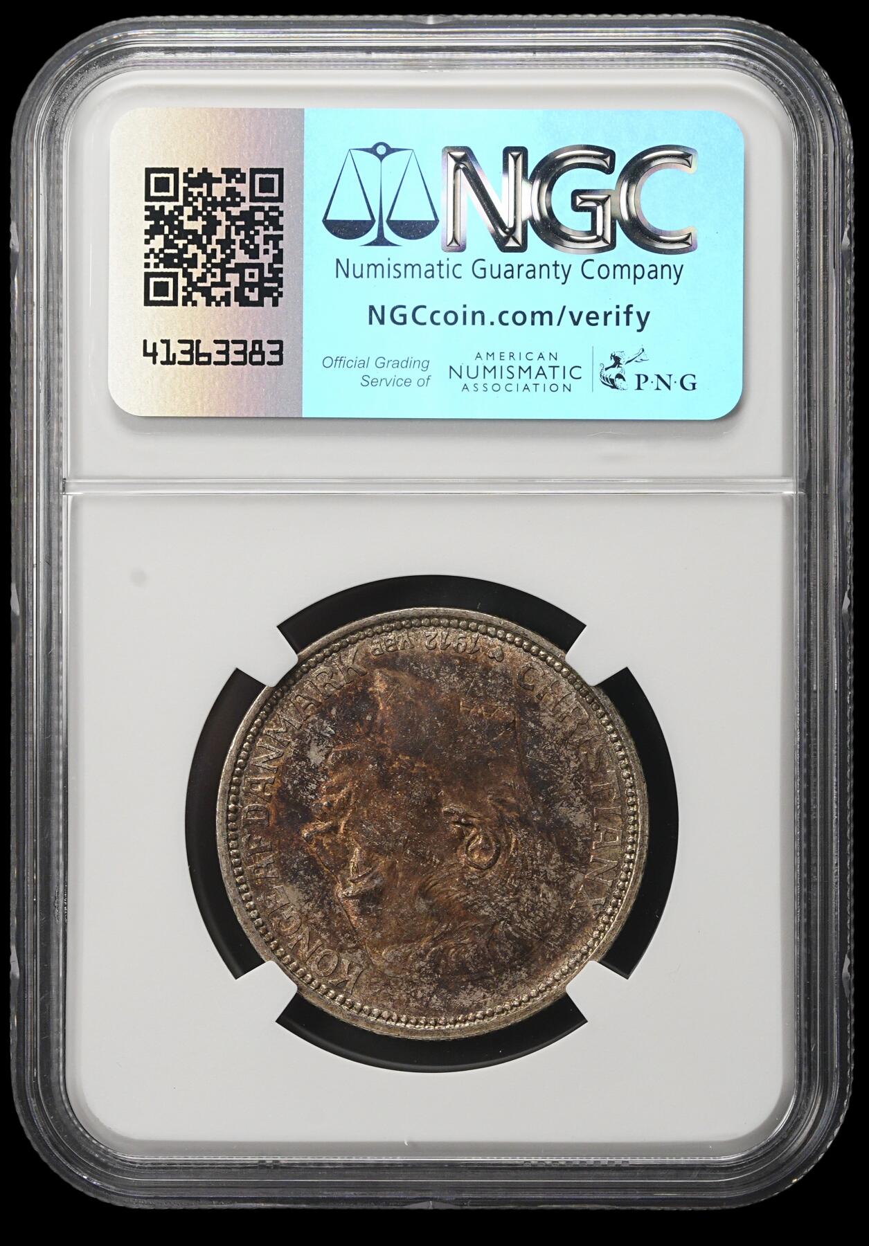 修遠堂世界钱币第三十八期 全场包邮 NGC MS64 1912年丹麦国王更迭纪念2克朗银币 阴阳面包浆一面灰彩一面重焦糖彩