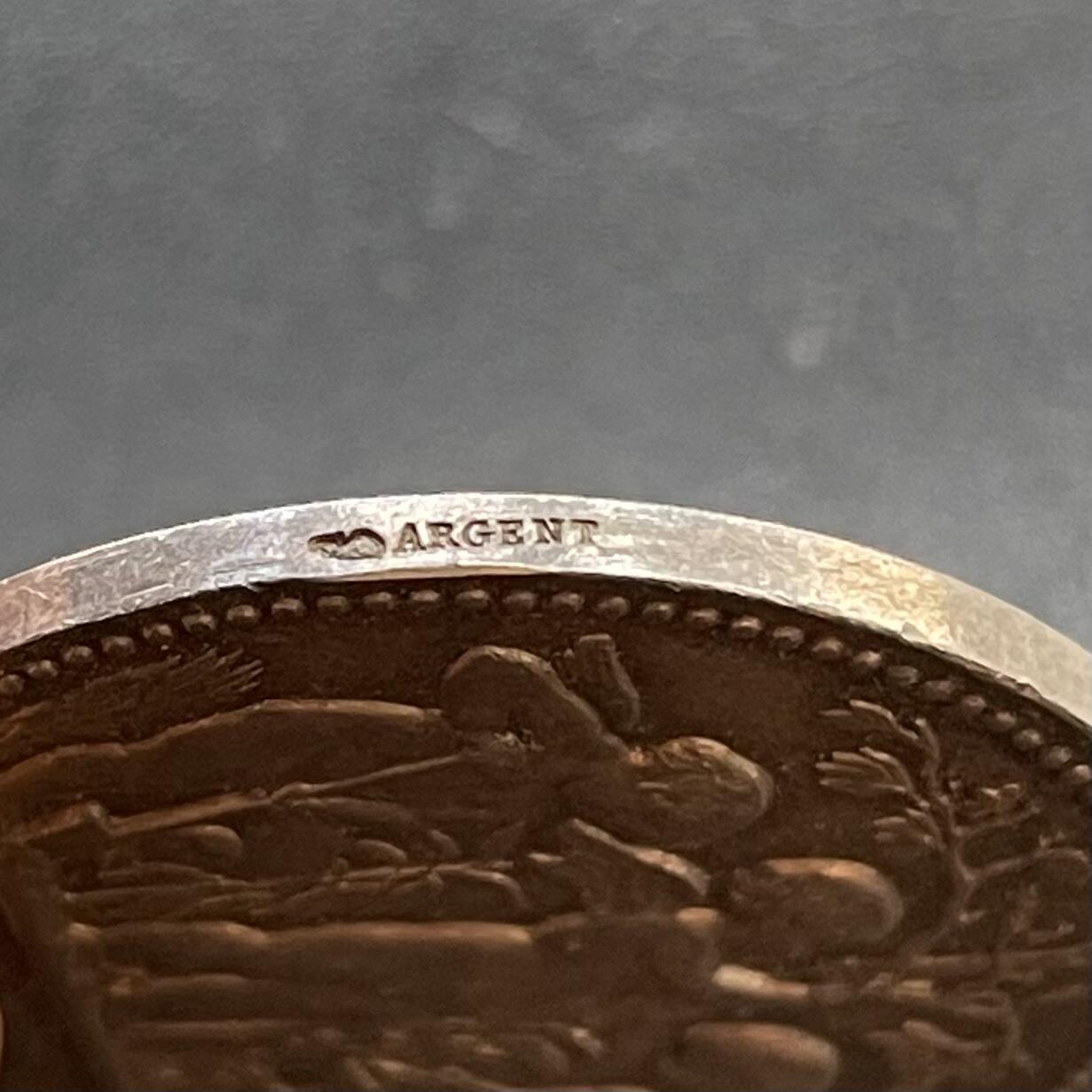 「木头集藏」章牌专场-第46期 A.Dubois～法国皮卡第园艺学会银章    直径：32 mm，15 g，边铭：丰饶角 ARGENT