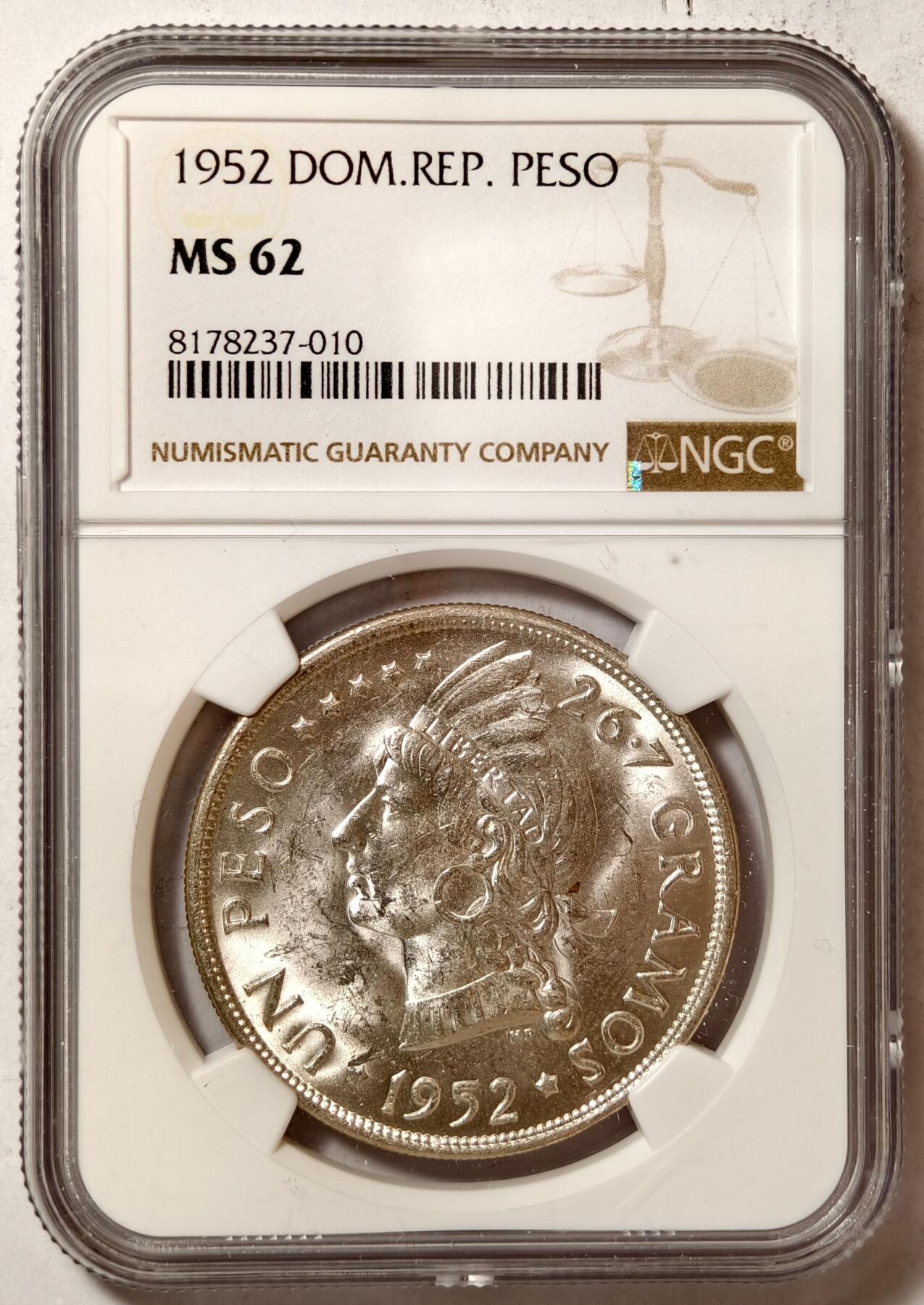 紫瑗钱币——第482期 多米尼加共和国 1952年 恢复共和国100年 1比索 银币  NGC MS62