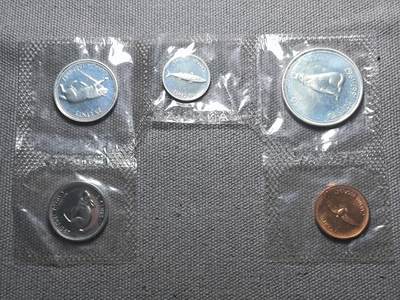 一百五十八期 九月第一拍 - 9.1.2加拿大，含3枚银币